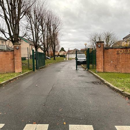 Studio Cosy A 10 Minutes De Disneyland Paris บายญี-โรแม็งวีเญร์ ภายนอก รูปภาพ