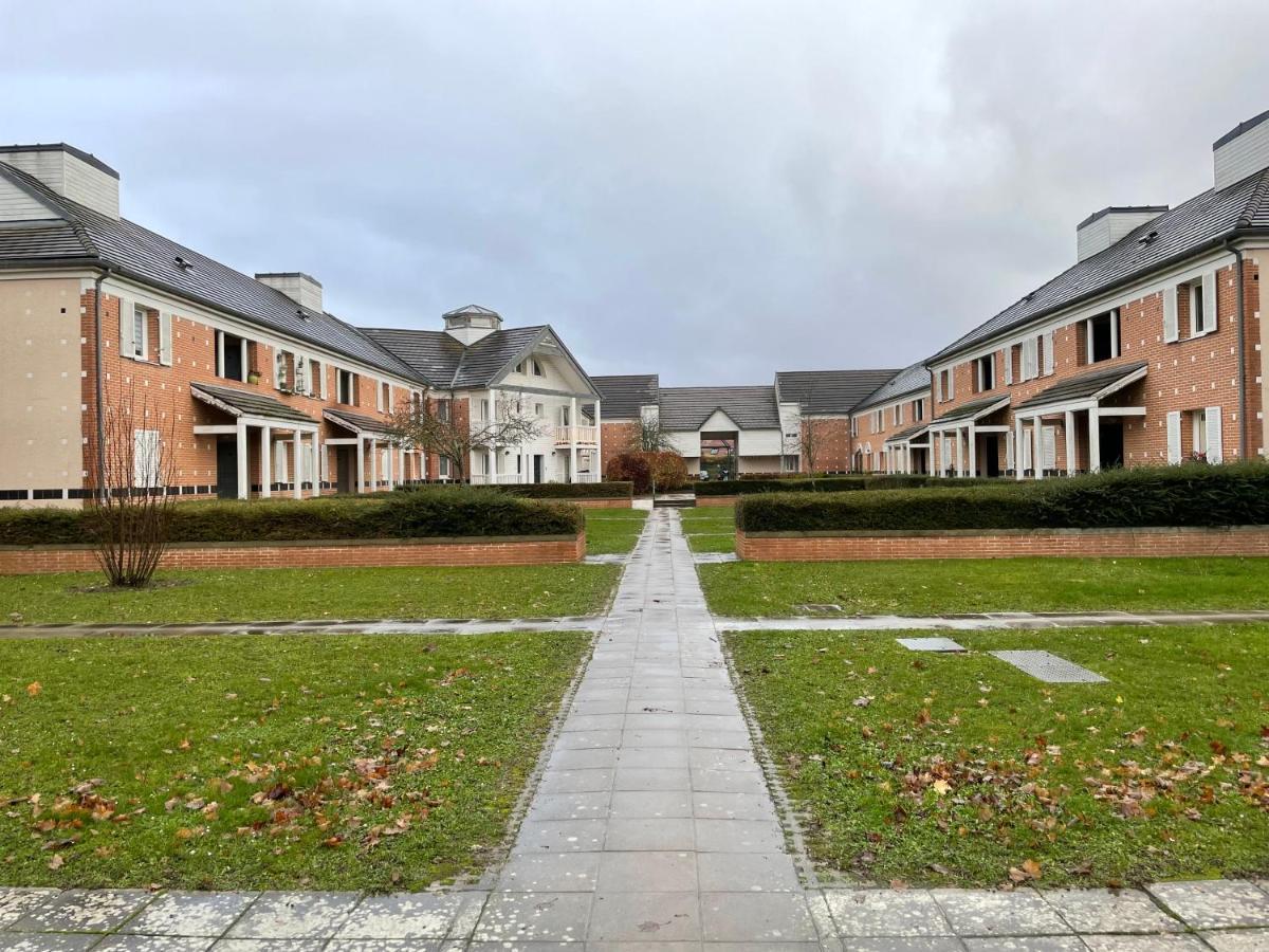 Studio Cosy A 10 Minutes De Disneyland Paris บายญี-โรแม็งวีเญร์ ภายนอก รูปภาพ